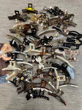 Various styles of shark clips/30piece