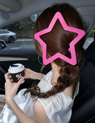 Oversized Hollow Star Hair Clip